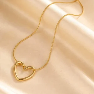 Élan Heart Pendant Necklace